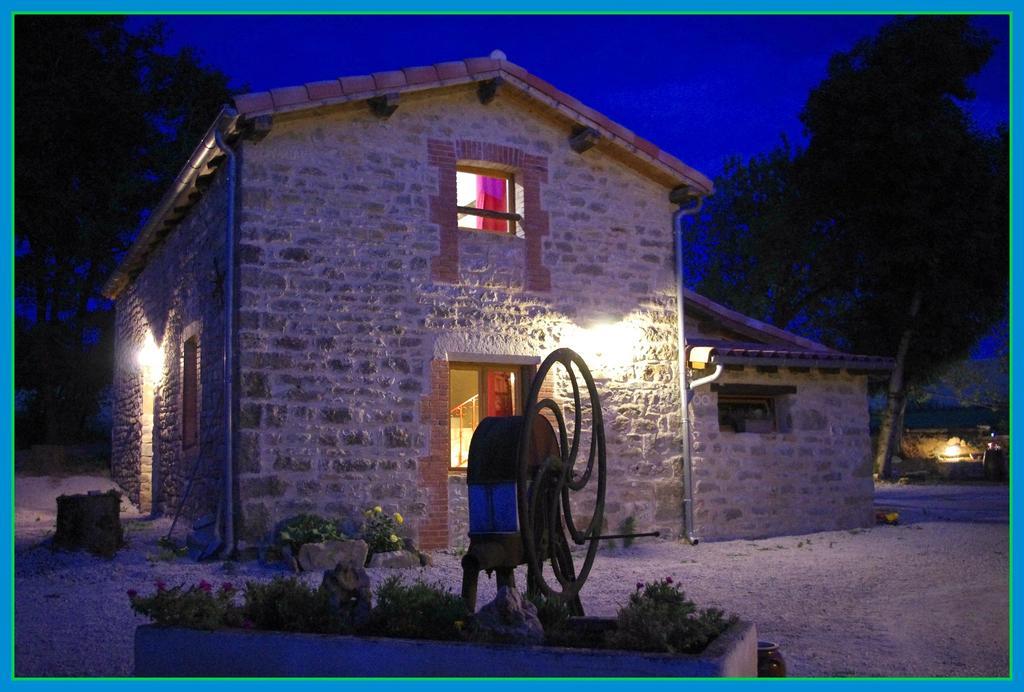Bed and Breakfast La Prade Basse 82 Saint-Antonin-Noble-Val Zewnętrze zdjęcie